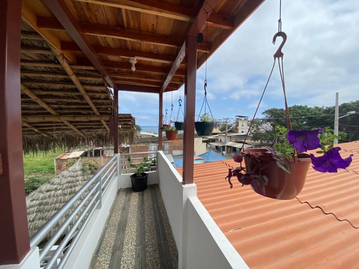 Haus Quentin Hotell Puerto López Eksteriør bilde