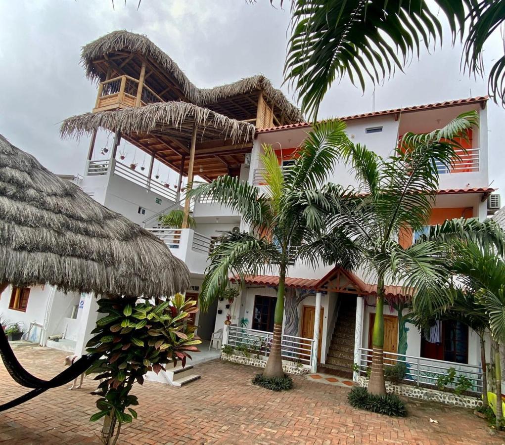 Haus Quentin Hotell Puerto López Eksteriør bilde