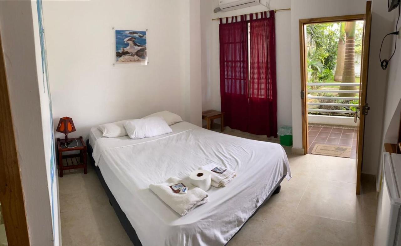 Haus Quentin Hotell Puerto López Eksteriør bilde