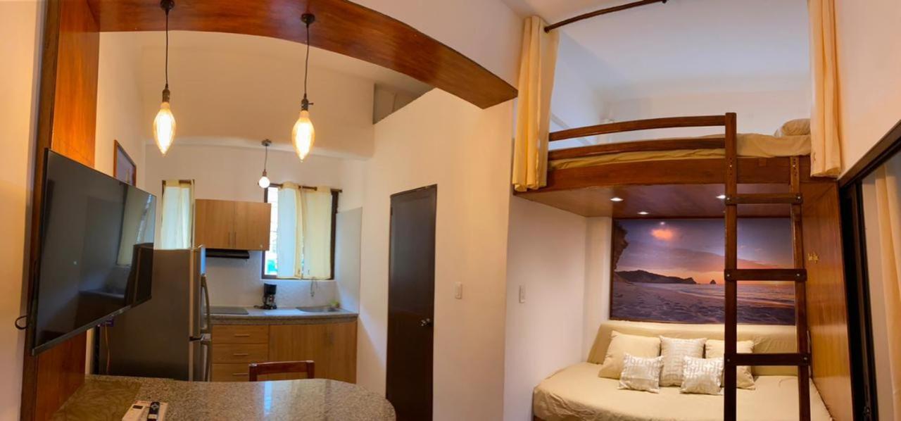 Haus Quentin Hotell Puerto López Eksteriør bilde