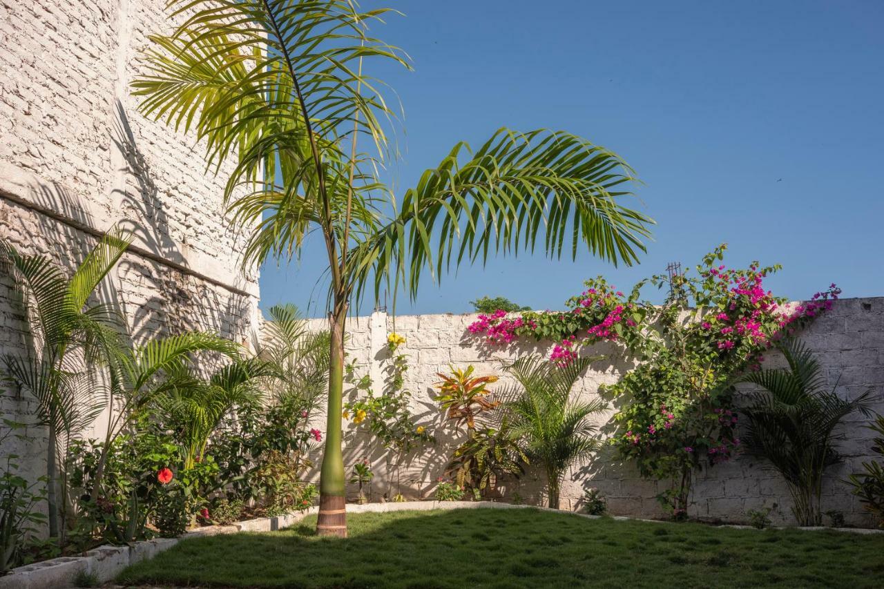 Haus Quentin Hotell Puerto López Eksteriør bilde